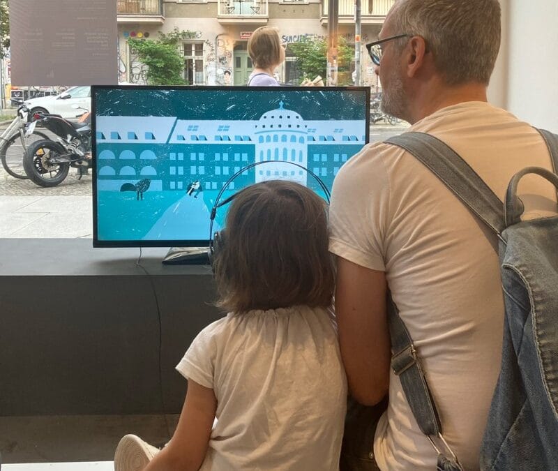 Sound installation by Jakob Weingartner with the podcasts “Erzähl doch mal” in Berlin 2023